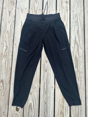 ATHLETA WOMENS Venture Pant In Black ZIPPER JOGGER Sz 4 EUC 7 Pockets Travel